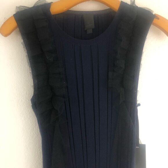 Vera Wang Blue with Black ruffle hem sleeves top size S. New with tags - Picture 2 of 5